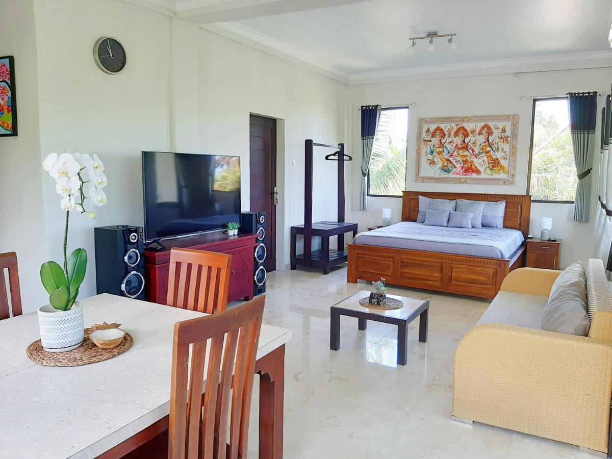 Medewi Manor Aparthotel Airsatang Ngoại thất bức ảnh
