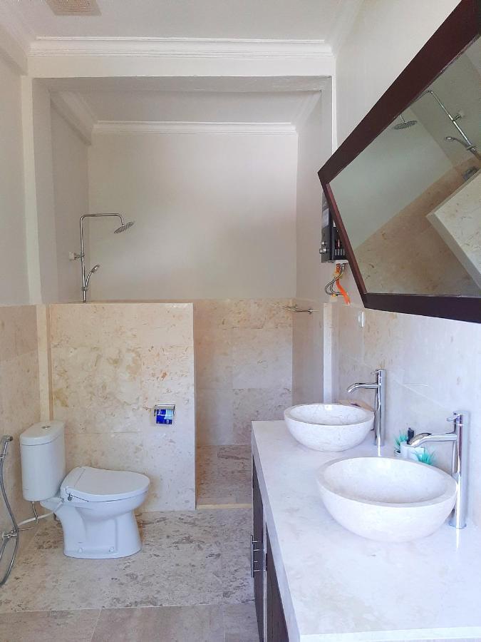Medewi Manor Aparthotel Airsatang Ngoại thất bức ảnh