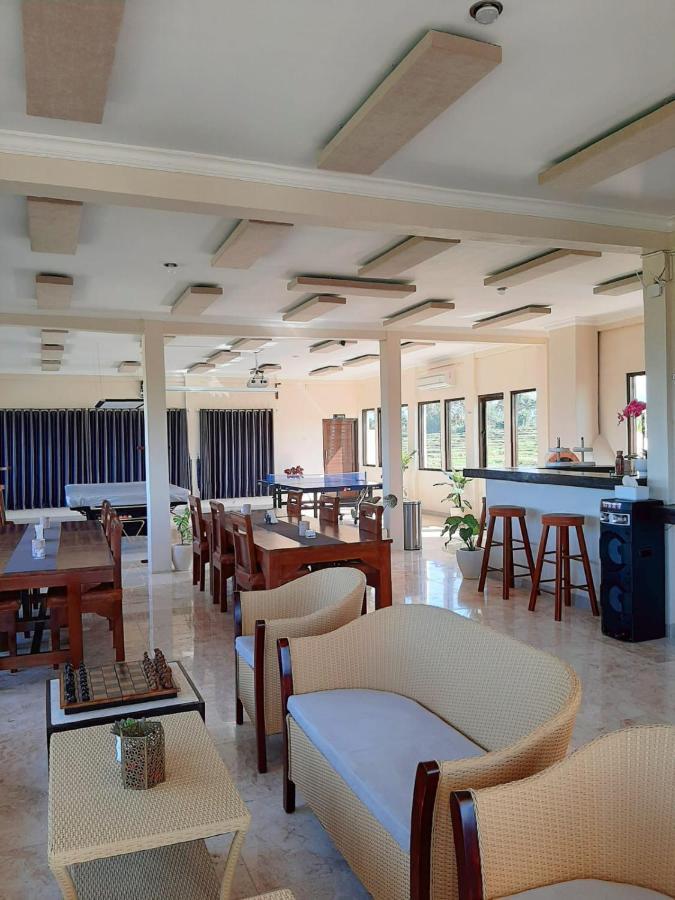Medewi Manor Aparthotel Airsatang Ngoại thất bức ảnh