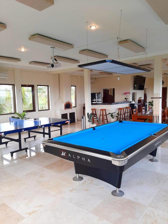 Medewi Manor Aparthotel Airsatang Ngoại thất bức ảnh