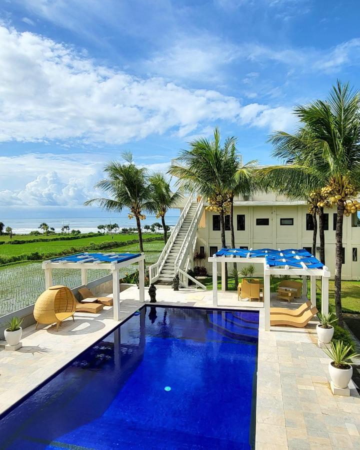 Medewi Manor Aparthotel Airsatang Ngoại thất bức ảnh