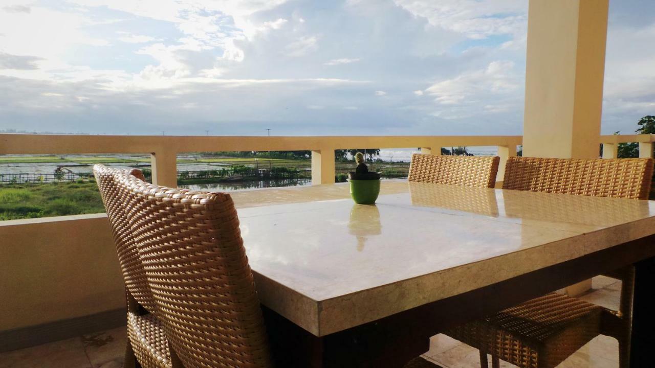 Medewi Manor Aparthotel Airsatang Ngoại thất bức ảnh